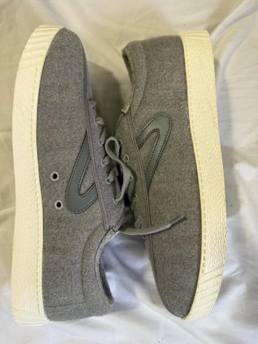 Tretorn Gray Low-Top Athletic Sneakers